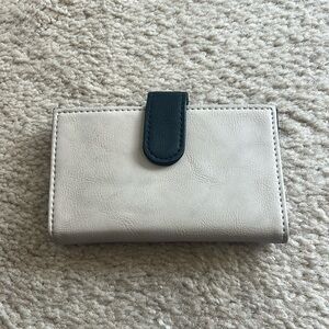 Nine West wallet